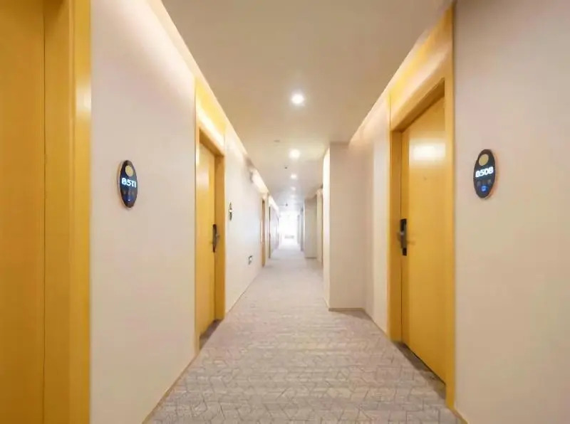 Ji Hotel Shanghai Caohejing Gumei Road