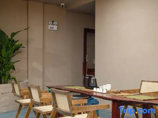 Xishuangbanna Jinghong Anli Rainforest Holiday Homestay