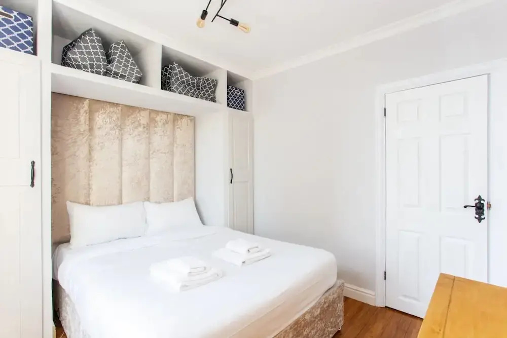 Stylish 2 Bedroom Apartment Near Regents Park