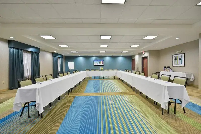 Holiday Inn Express Forrest City