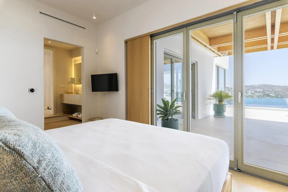 Villa Channel II in Psarou Mykonos