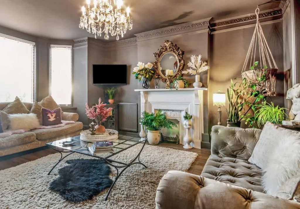 KIRA Beach House, Large luxury 2 bedroom apartment