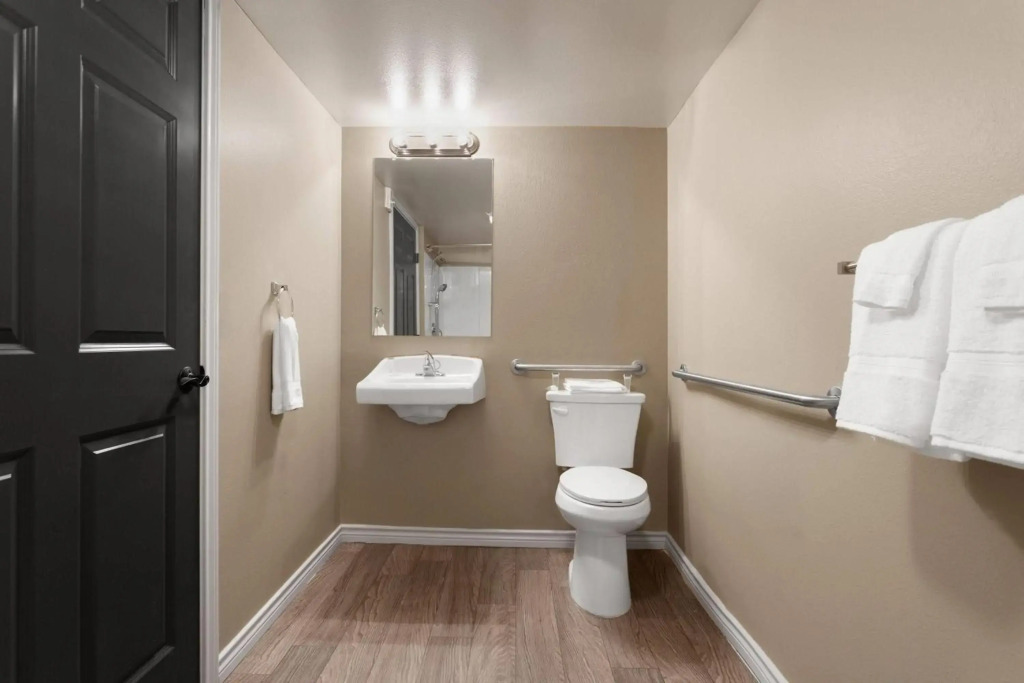 Eagles Den Suites Andrews a Travelodge by Wyndham