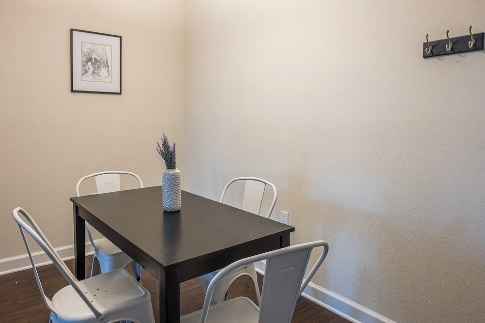 FRONTDESK The Point at Town Center Apts Jacksonville