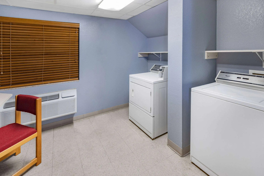 AmericInn by Wyndham Sayre