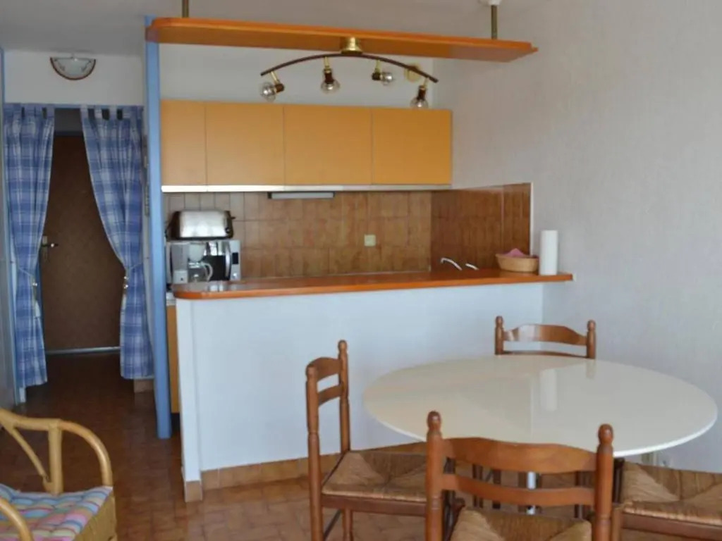Appartement Port Camargue, 2 pièces, 4 personnes - FR-1-250-56