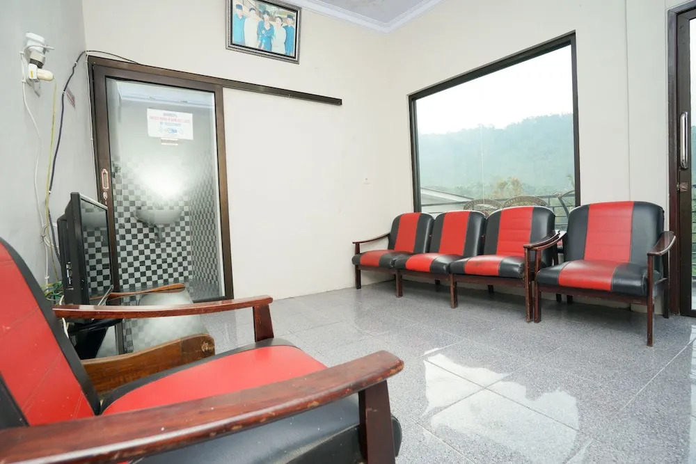OYO 2327 Dome Hotel