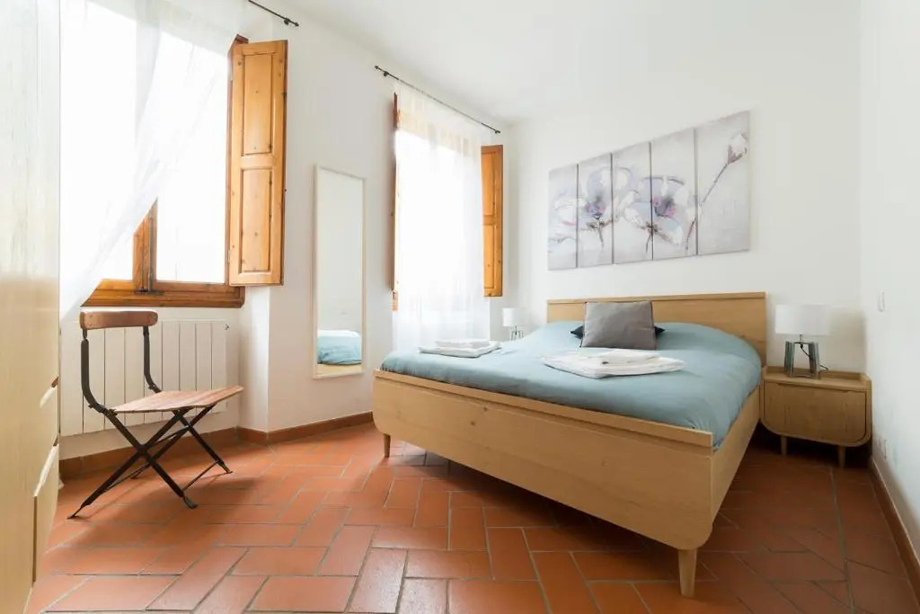 Santa Maria Novella 6 sleeps near the central station