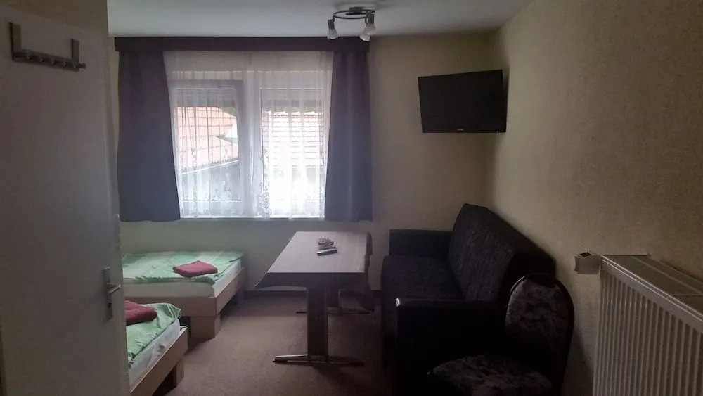 Pension am Schrotturm Bed & Breakfast