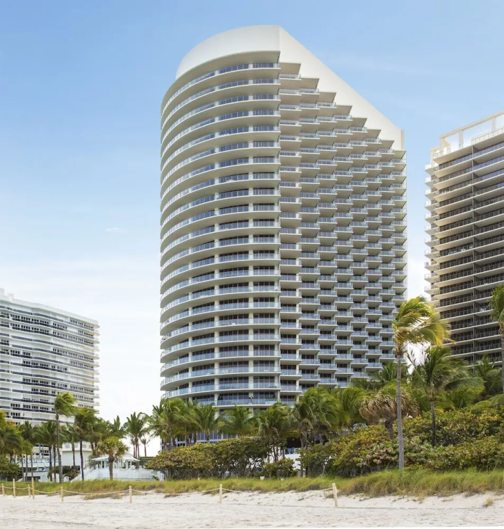 The St. Regis Bal Harbour Resort