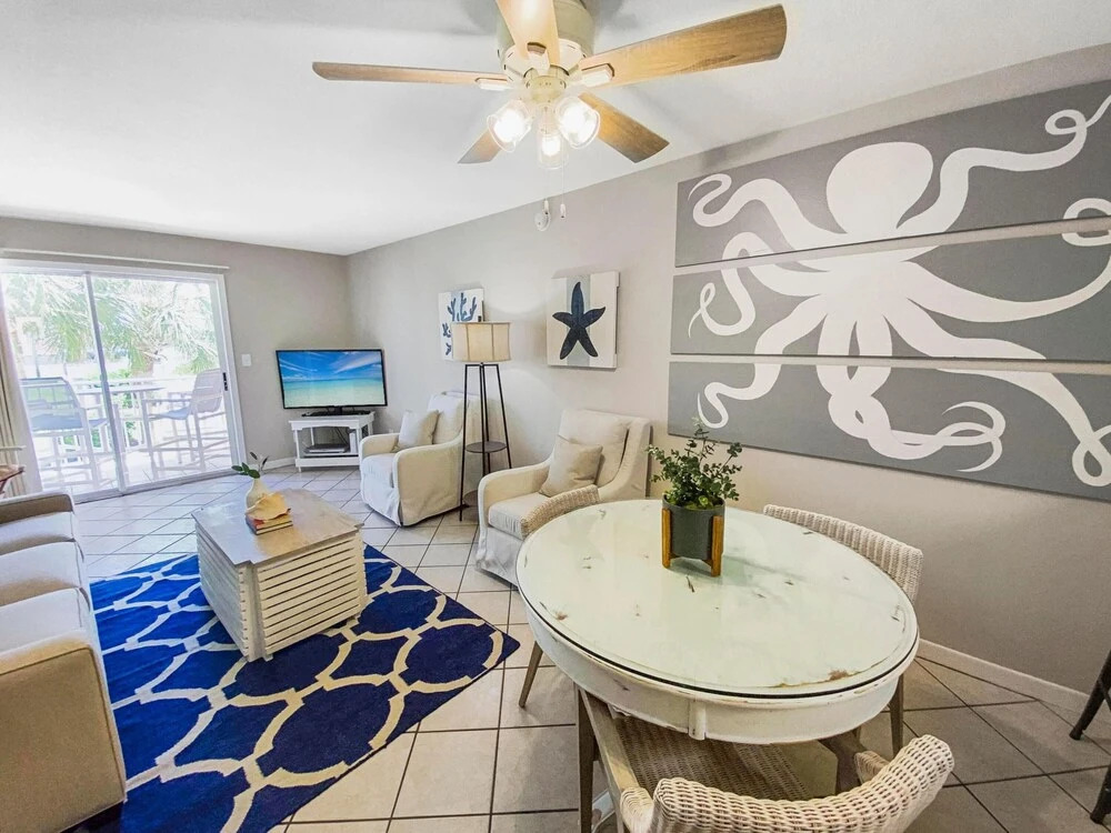 Tradewinds Condominium #24 by Destin Getaways