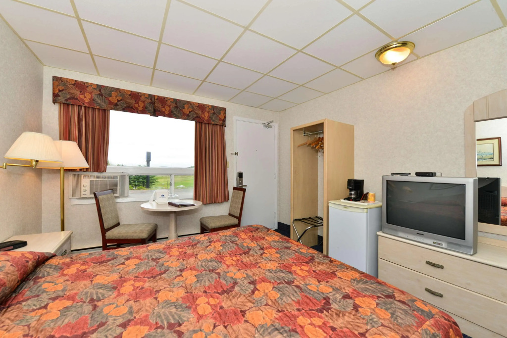 Canadas Best Value Inn and Suites Woodstock