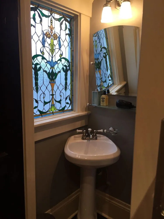 John Thomas Bed and Bath