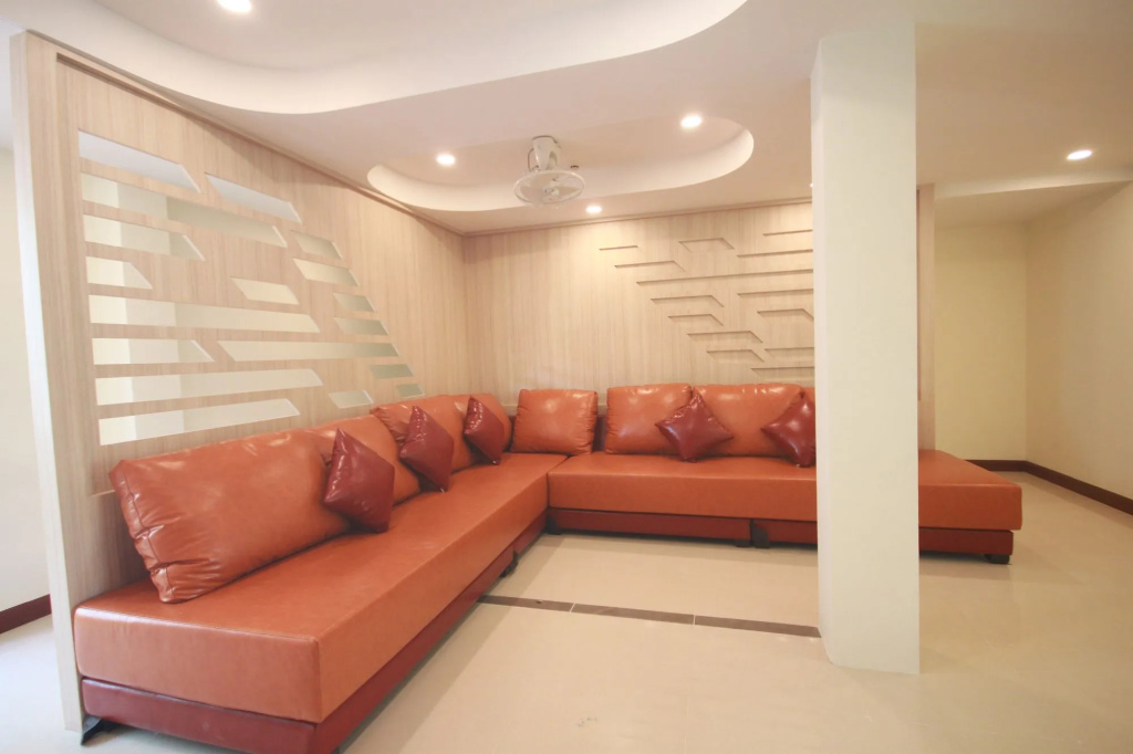 Happy Hostel