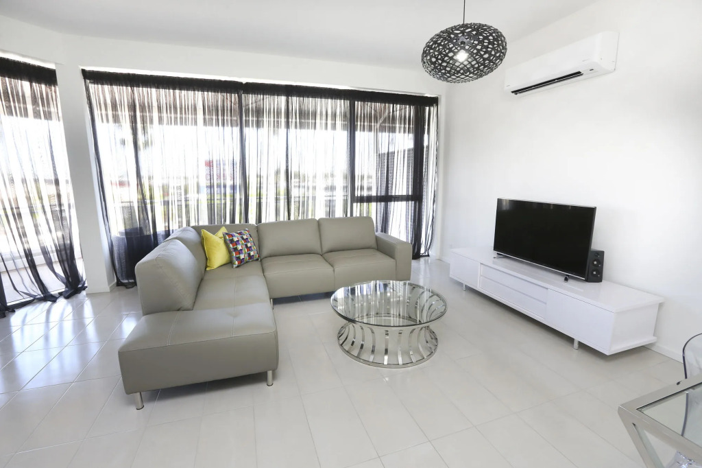 Indulge Apartments - CBD