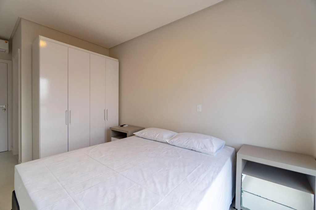 Elegante Apartamento no Centro de Bombinhas, 200m da Praia