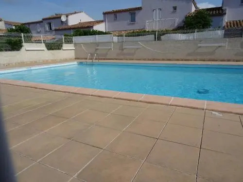Languedoc Immobilier Villa Duplex Jardinet Piscine Plage - Hb278