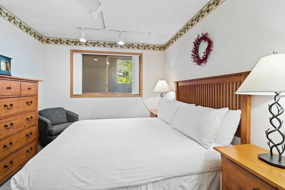 East Bay Condos #111 By Summit County Mountain Retreats