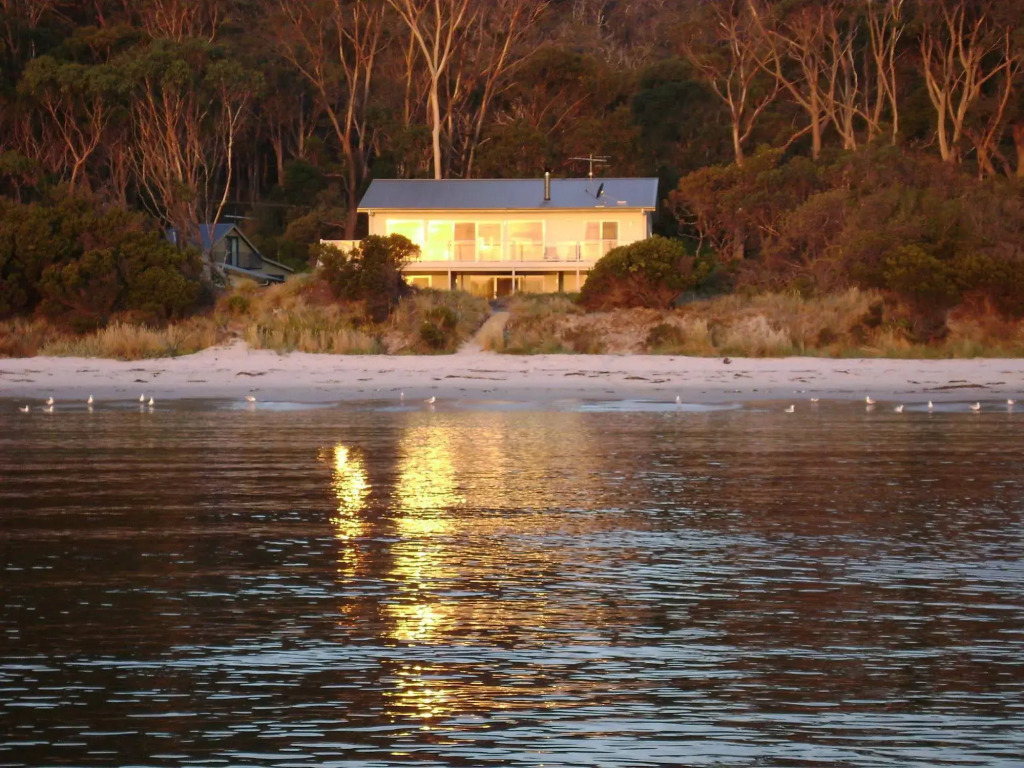 Harpers On The Beach