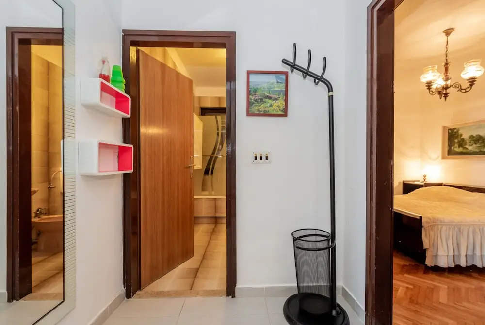 Apartments Mandica