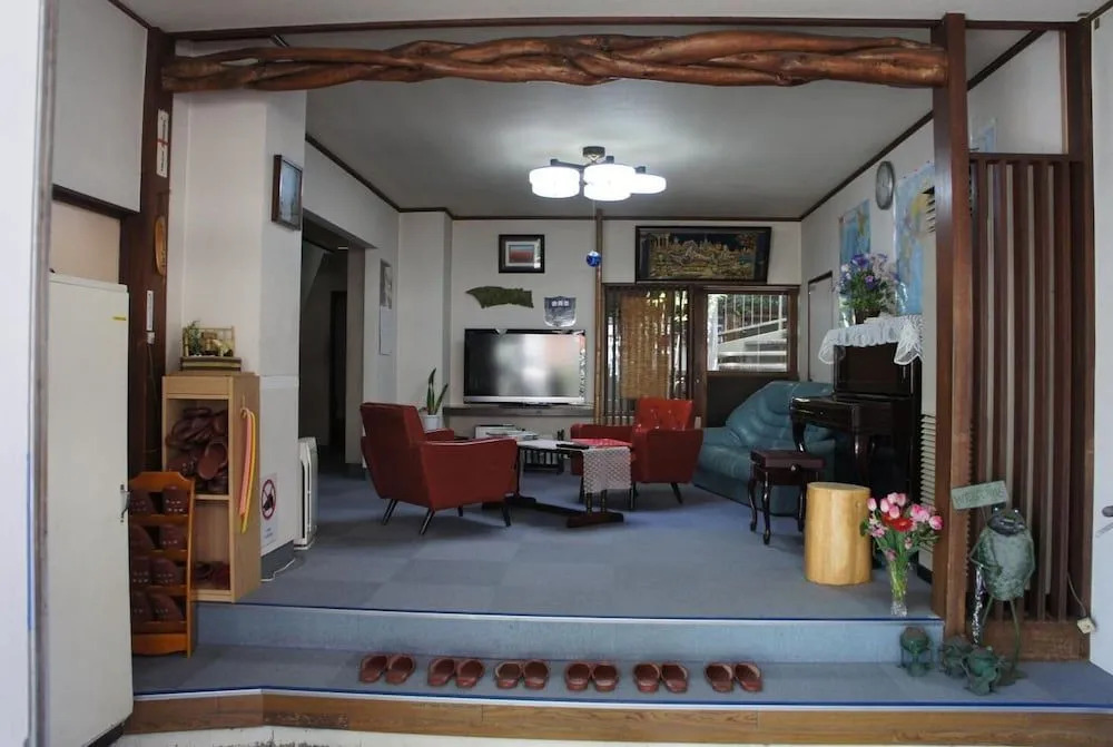 Miyoshiya Ryokan