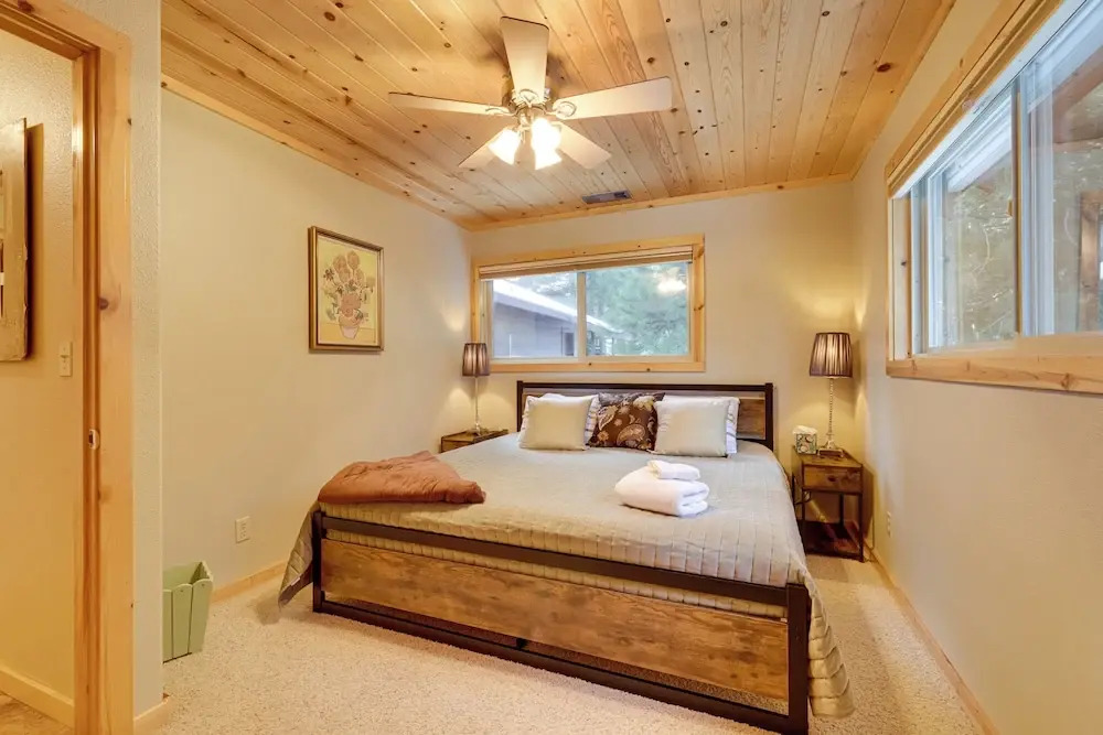 5 Mi to Dodge Ridge: Cabin in Strawberry