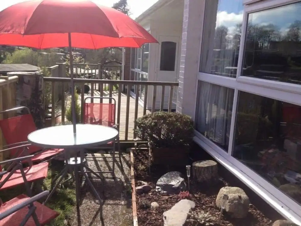Upper Lake Chalet , Dog and Pet Friendly