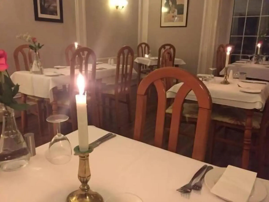 Healey Hotel
