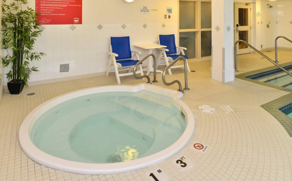 Holiday Inn Express Edmonton North by IHG