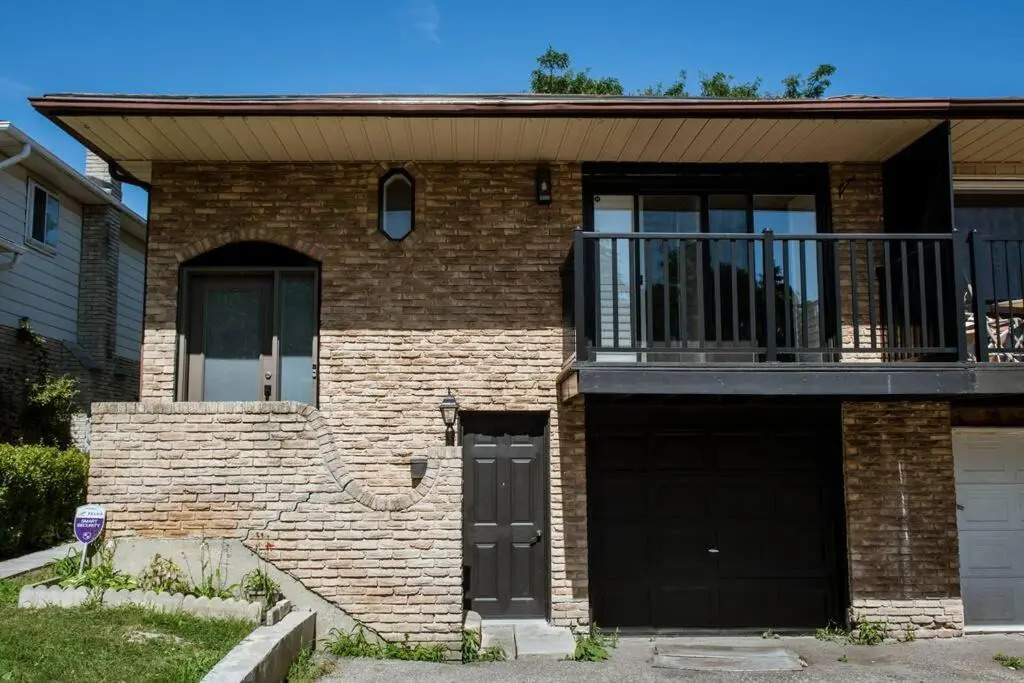 Honey I'm Home Suite 2 bedroom upper level