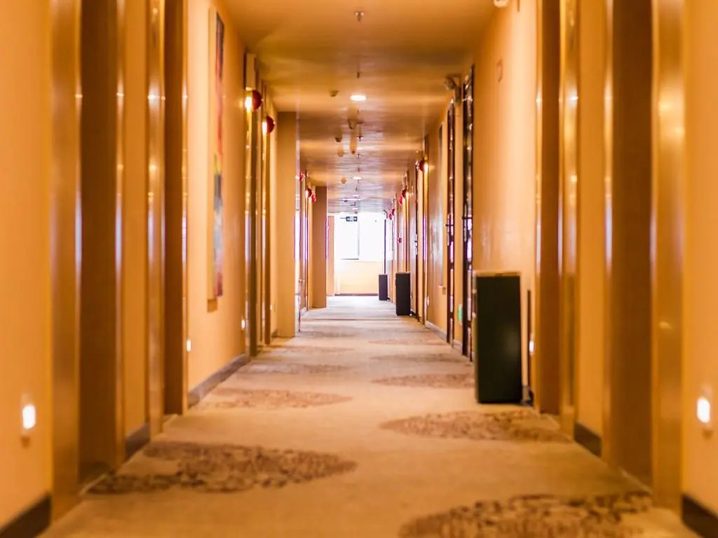 Chonpines Hotels·Yongzhou Lengshuitan Jinshuiwan Square