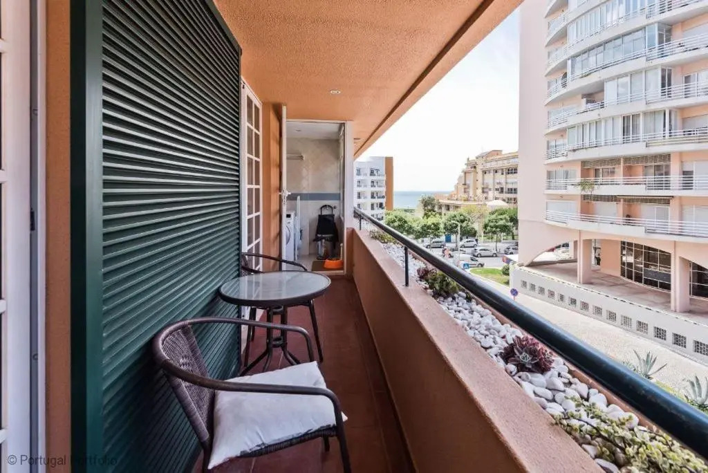 Cascais 1BR w/ pool
