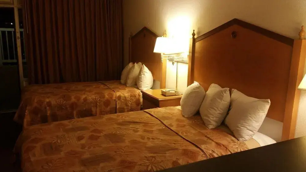 Travelodge Hot Springs