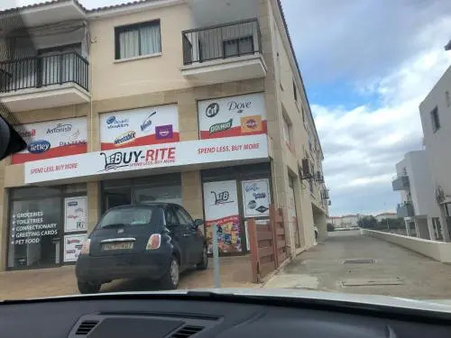 Luxury 2 Bed Apartment Next To the Beach