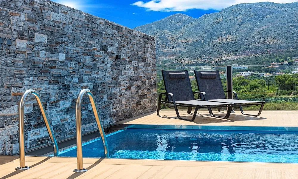 Aelia Suites