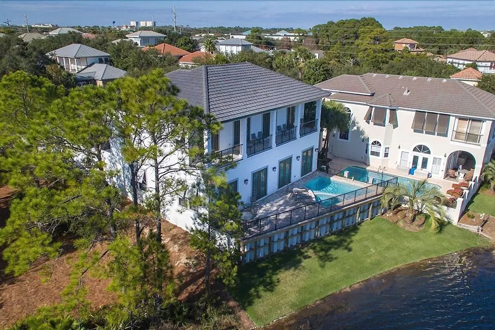 Mermaid Vista 5 Bedroom Holiday Home by Five Star Properties