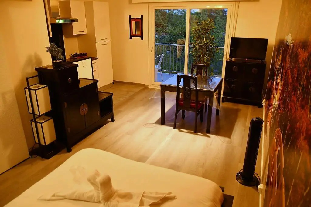 F1 entier Cosy style ASIATIQUE Montgeron, Proche Paris