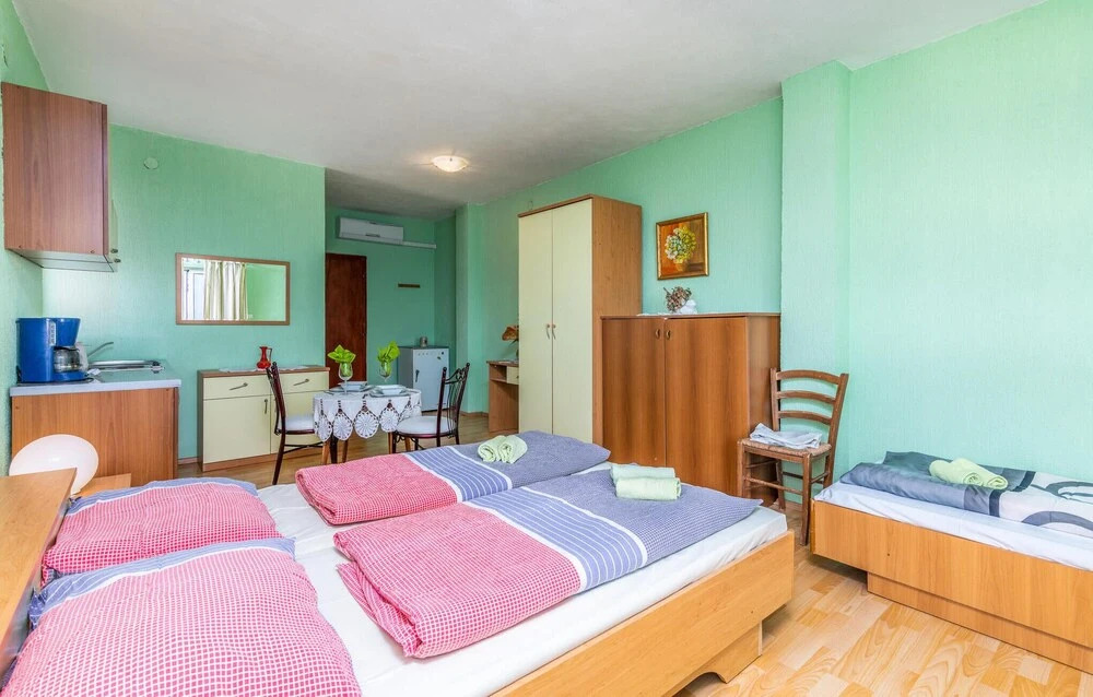 Amazing Apartment in Stara Baska With Wifi