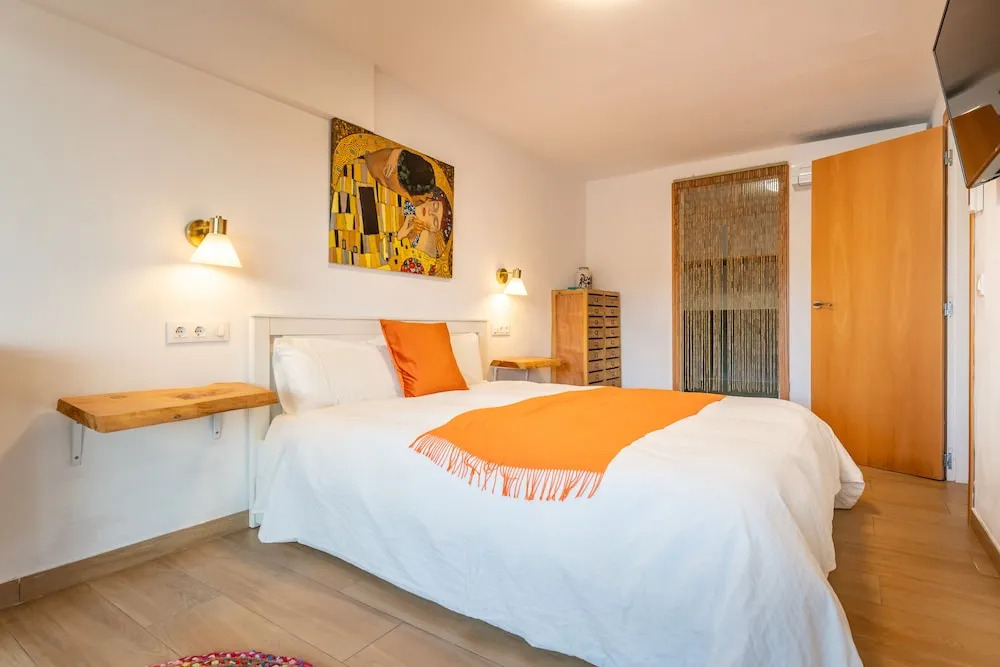 Designer Luxury Two Bedroom Apartment