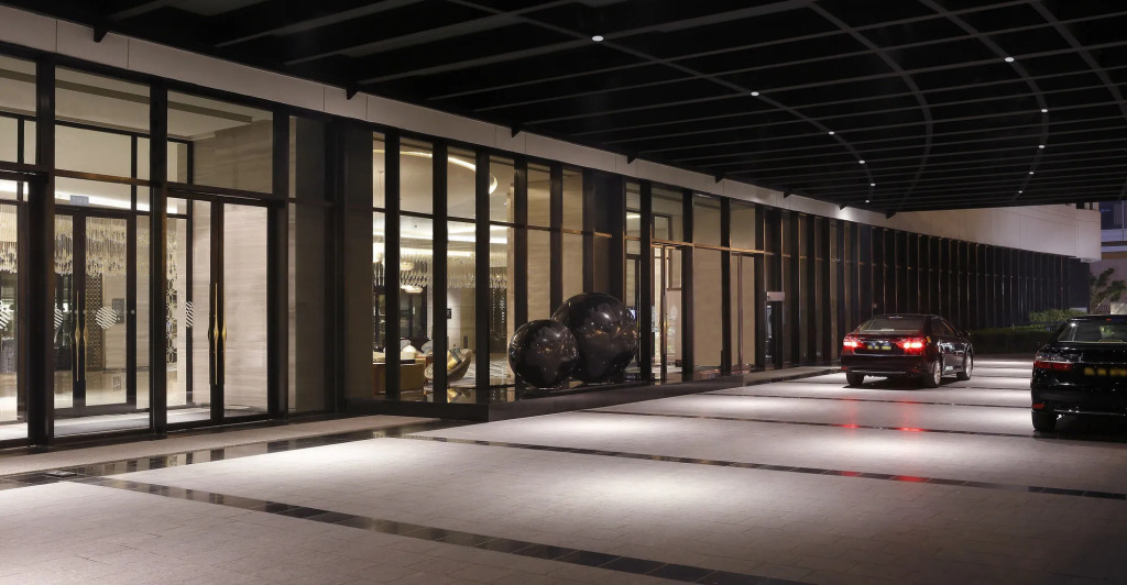 Pullman New Delhi Aerocity