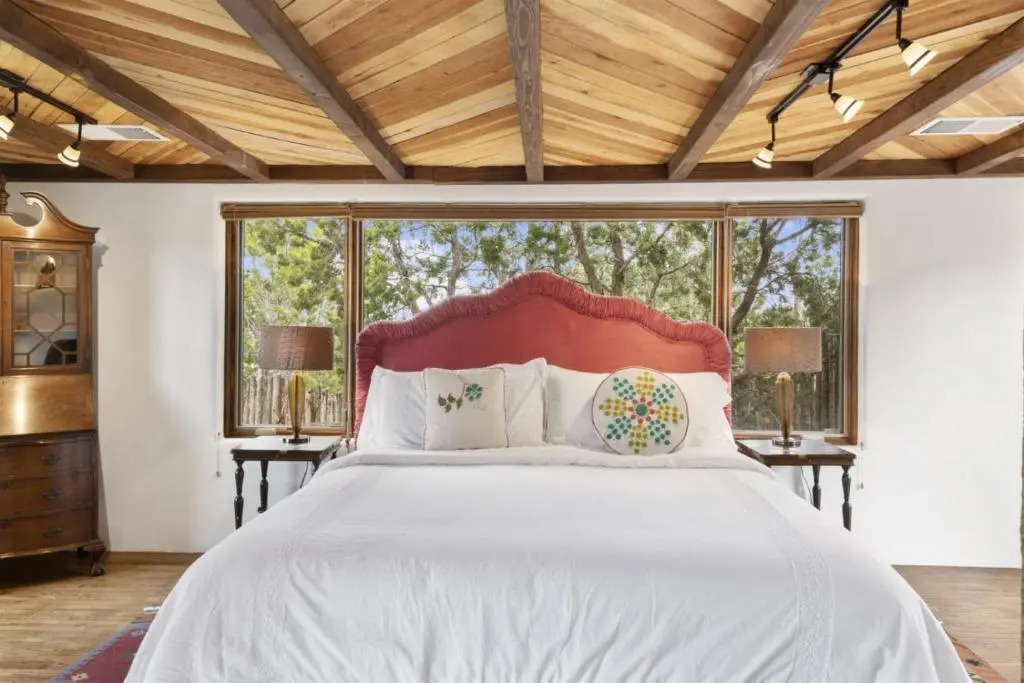 Cielo Lindo - Secluded Southwestern Retreat Within Minutes of Downtown