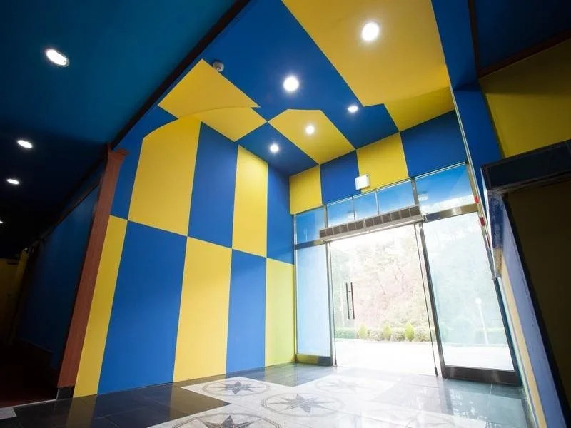 November Guesthouse