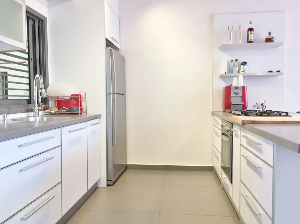 Hilton Beach Stunning Designer 2BR APT