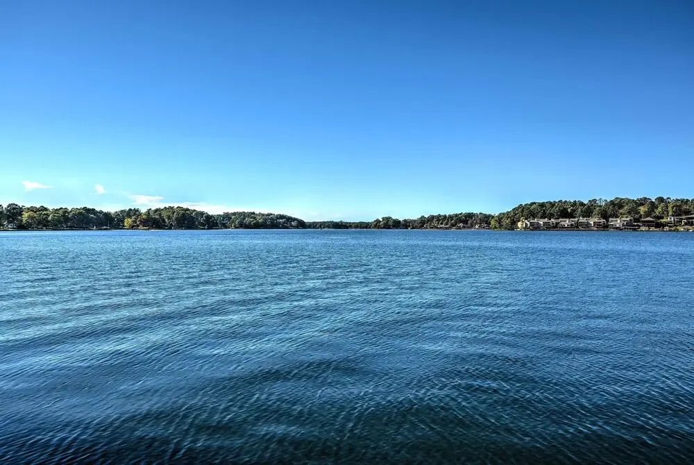 Hot Springs Condo on Lake Hamilton w/ Balcony!