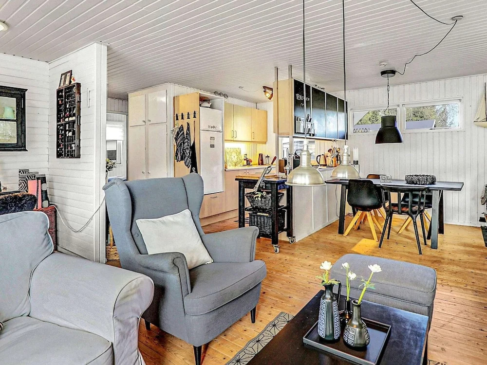 6 Person Holiday Home in Hals