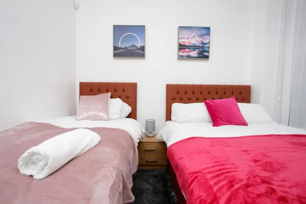 Kirkstall Serviced Apartments Leeds