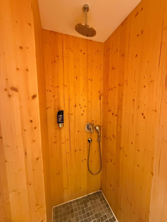 URBAN OAK Smart Stay