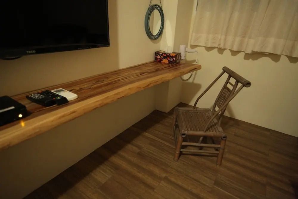 Cenacle B & B