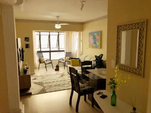 QUARTO COM SUíTE 2 QUADRAS DA PRAIA