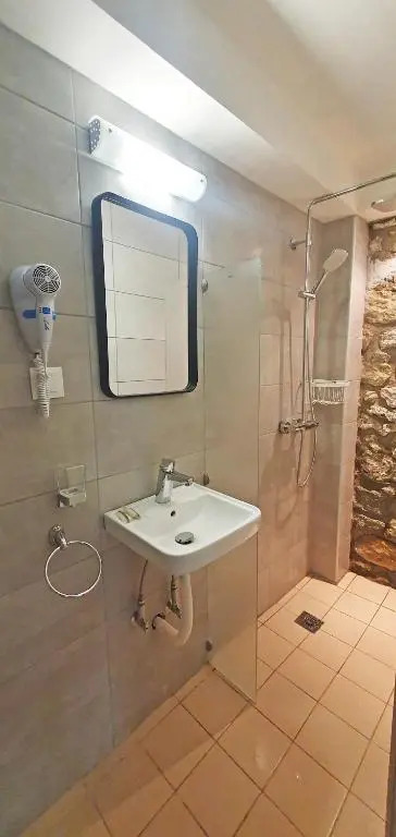 1951 Suites - Standard Room